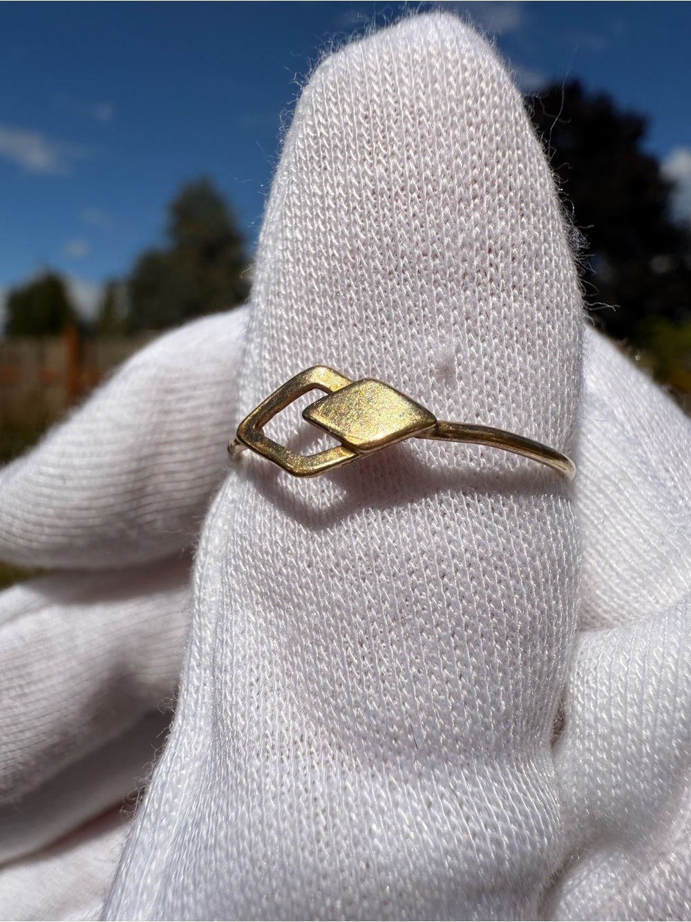 14k Solid Gold Vintage Minimalist Interlocking Geometric Diamond Shape Ring!